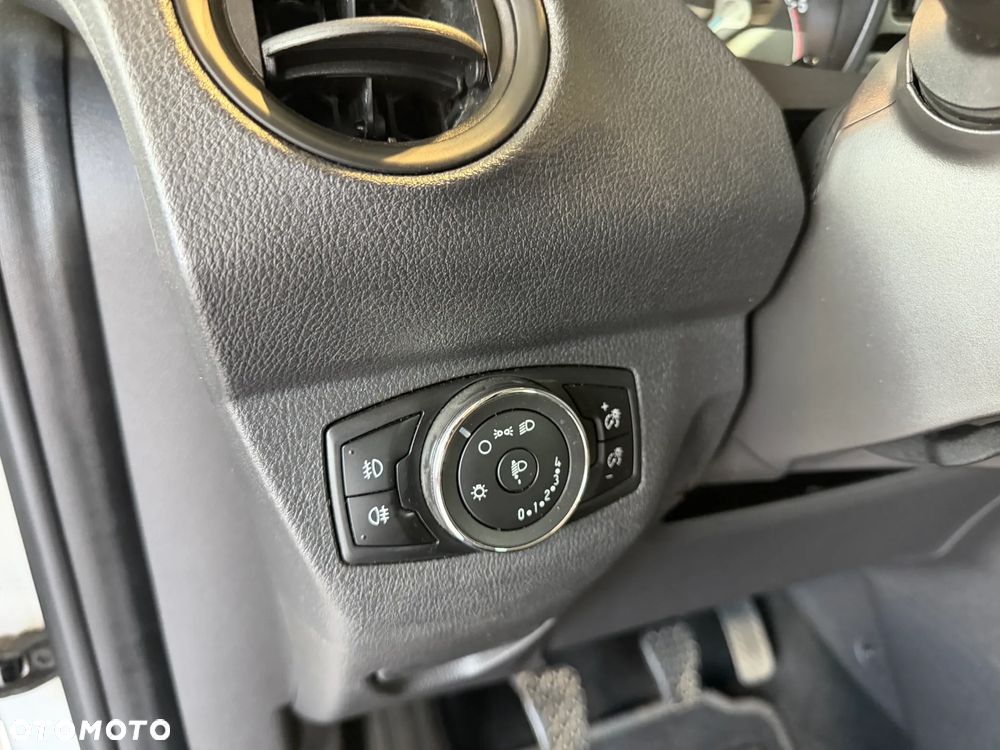 Ford Tourneo Courier 1.5 TDCi Trend - 11