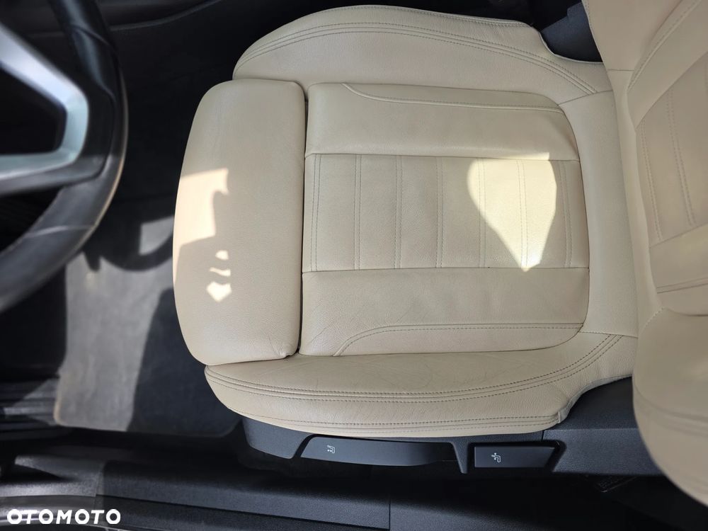 BMW Seria 3 - 36