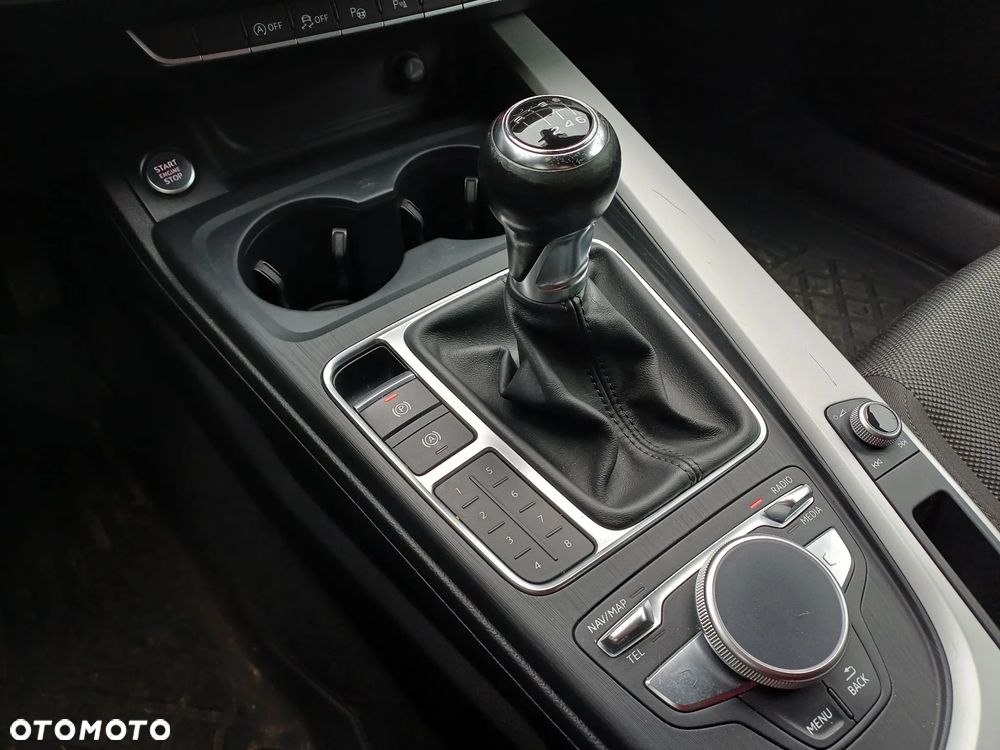 Audi A4 Avant 2.0 TDI - 15