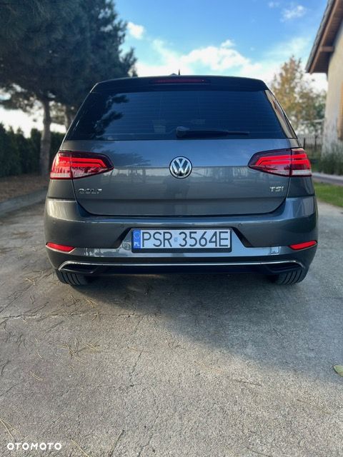Volkswagen Golf - 6