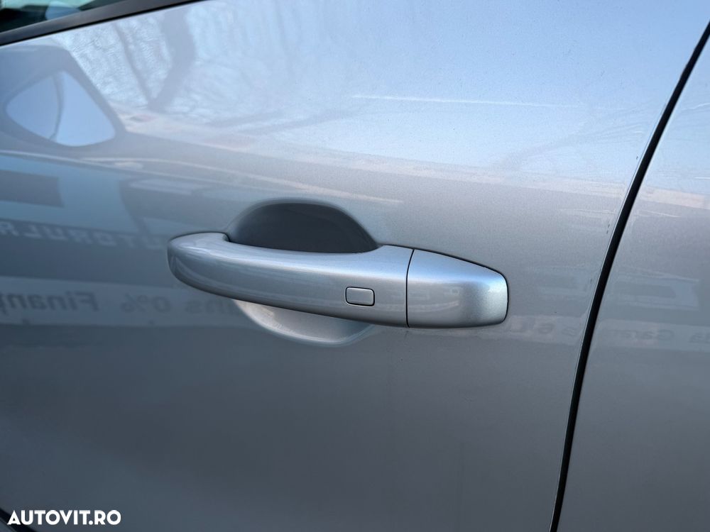 Renault Captur BLUE dCi 115 BUSINESS EDITION - 27