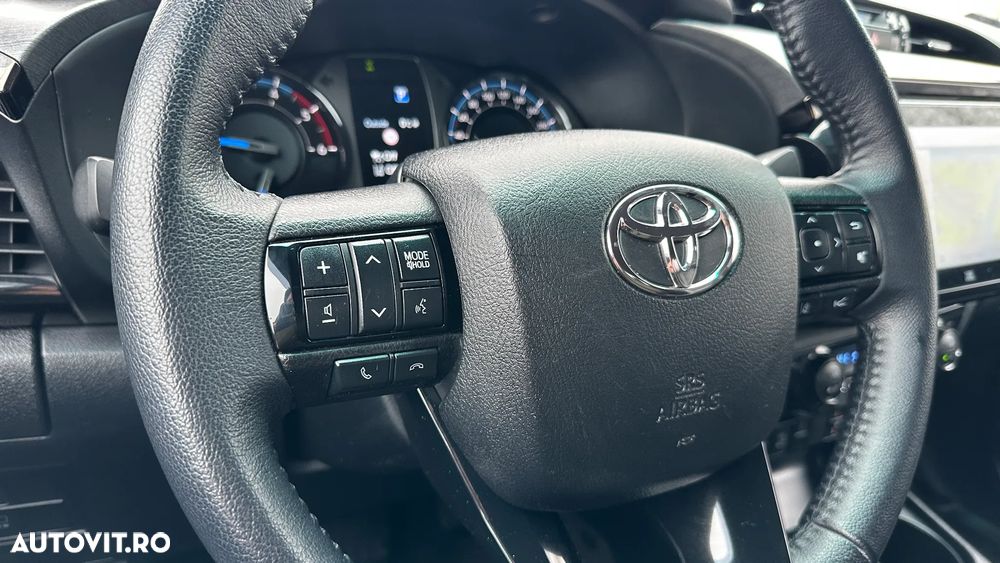 Toyota Hilux 2.8D 204CP 4x4 Double Cab AT Invincible Color Edition - 15