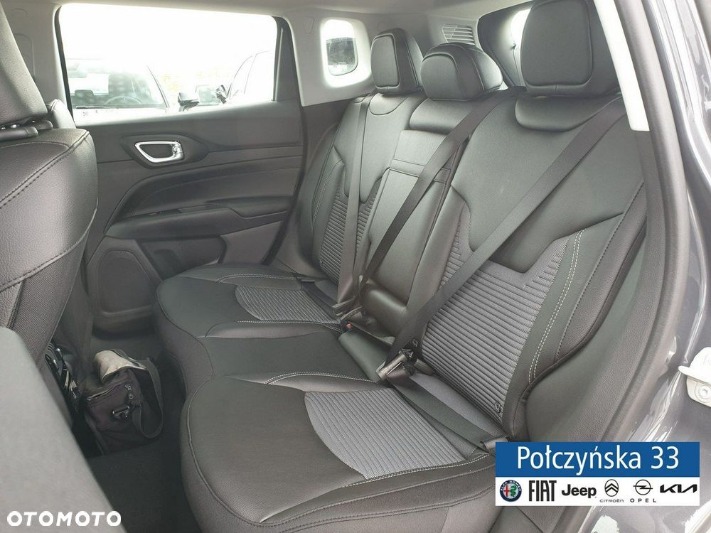 Jeep Compass - 11