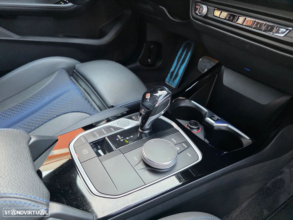 BMW 118 i Pack Desportivo M Auto - 25