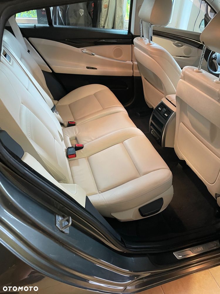 BMW Seria 5 518d Luxury Line - 11