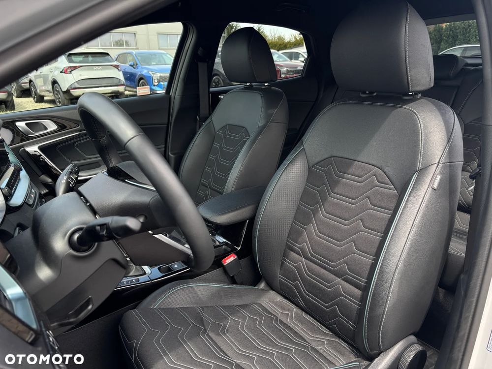 Kia XCeed 1.6 T-GDI Tribute DCT - 25