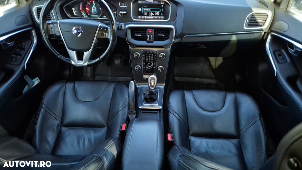 Volvo V40 D2 Kinetic - 2
