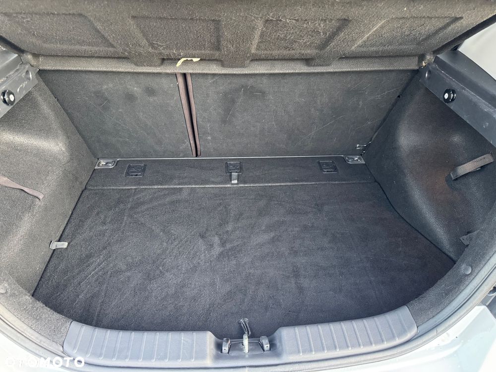 Hyundai i30 1.4 Comfort World Cup - 31