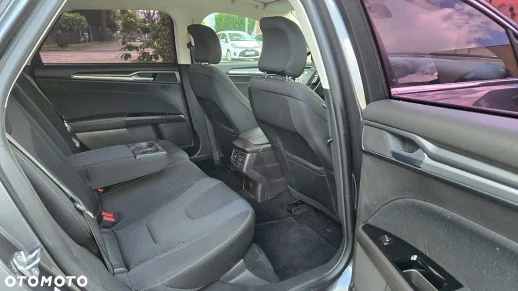 Ford Mondeo 2.0 TDCi Allrad Titanium - 21