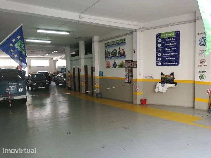Oficina automóvel / armazém