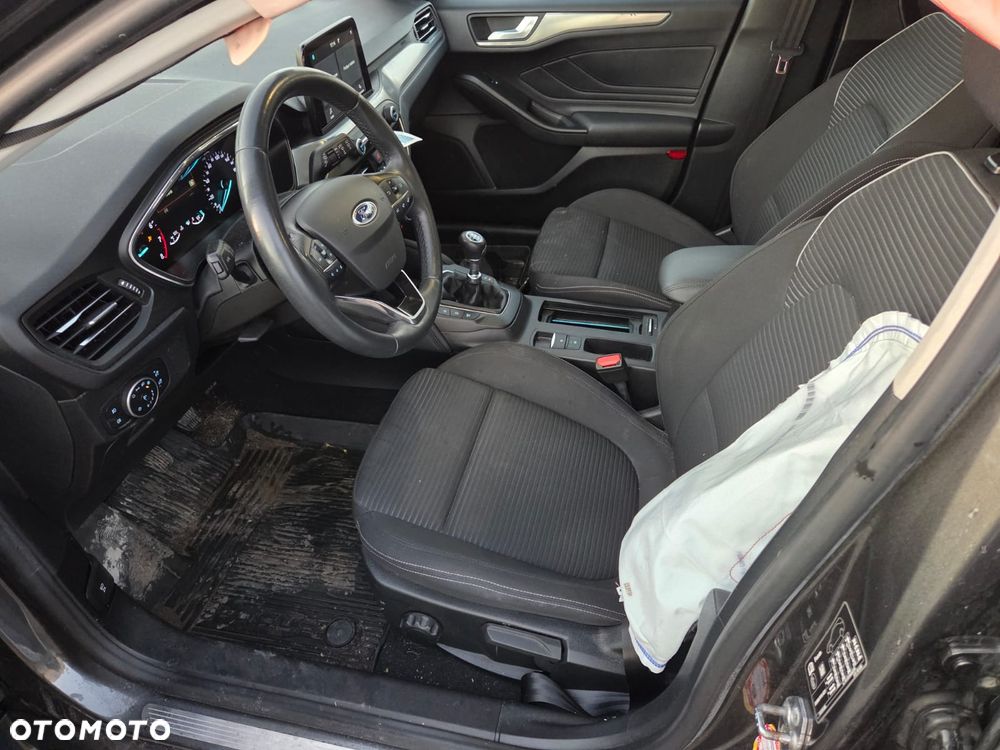 Ford Focus 1.5 EcoBoost Titanium - 15