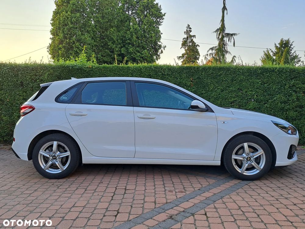 Hyundai i30 1.5 DPI Classic + - 4