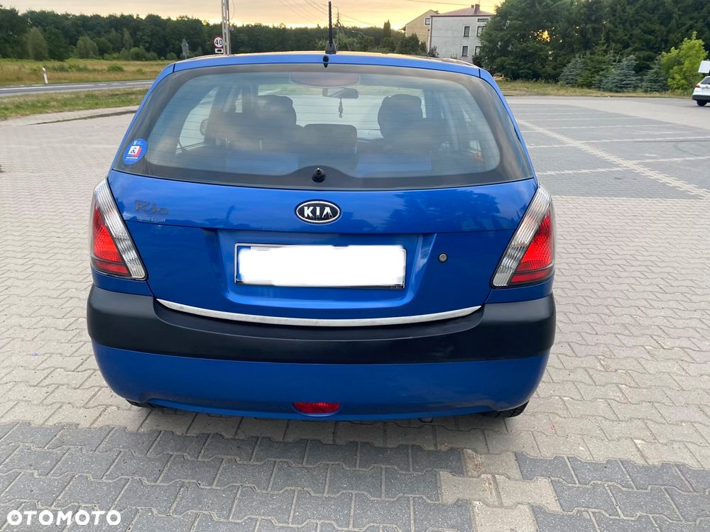 Kia Rio - 18