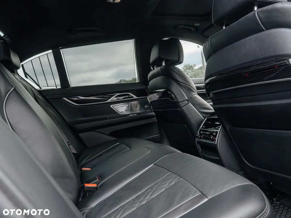 BMW Seria 7 750d xDrive - 10
