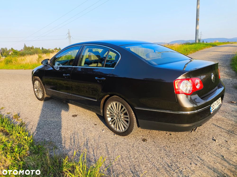 Volkswagen Passat 2.0 FSI Highline - 10
