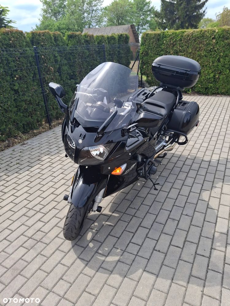Yamaha FJR - 23