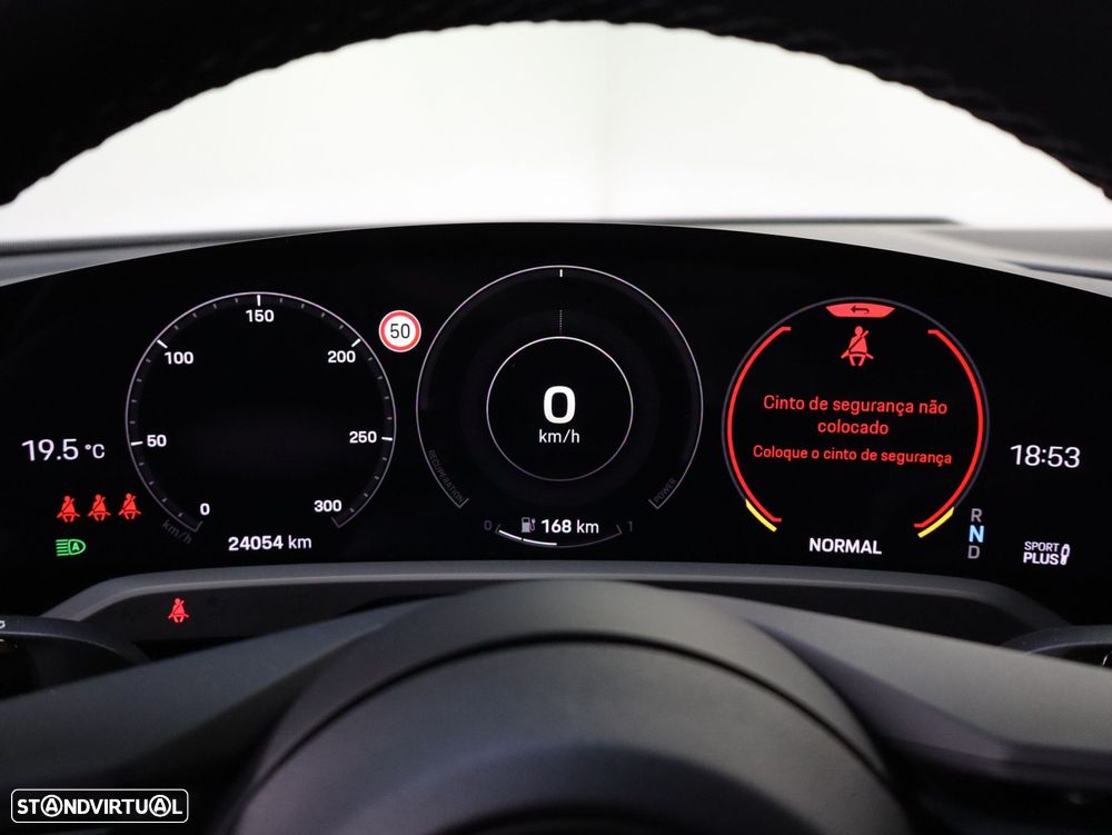 Porsche Taycan Standard - 12