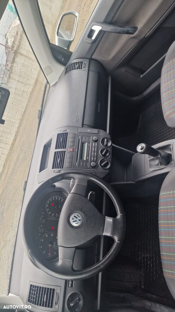 Volkswagen Polo 1.2 Attractive - 6