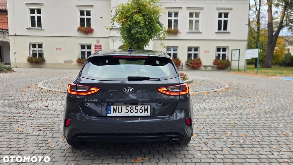 Kia Ceed - 7