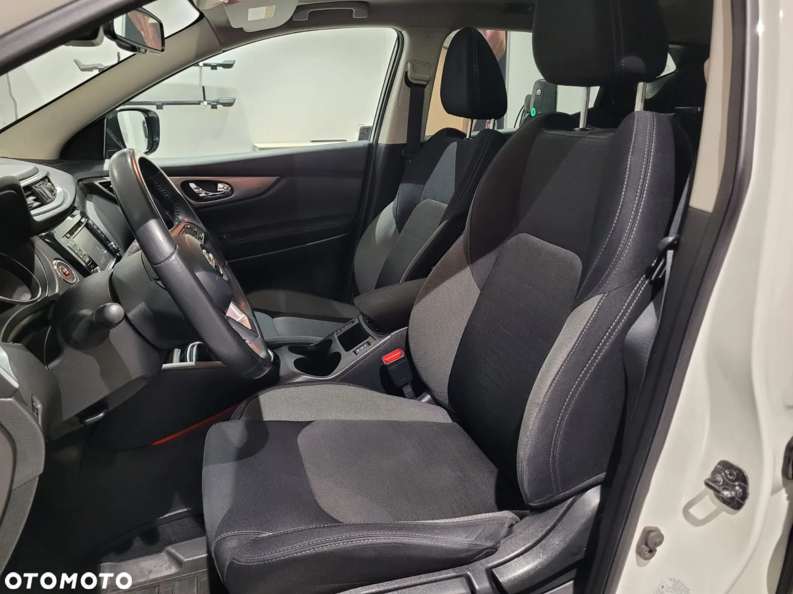 Nissan Qashqai 1.2 DIG-T N-Vision EU6 - 9