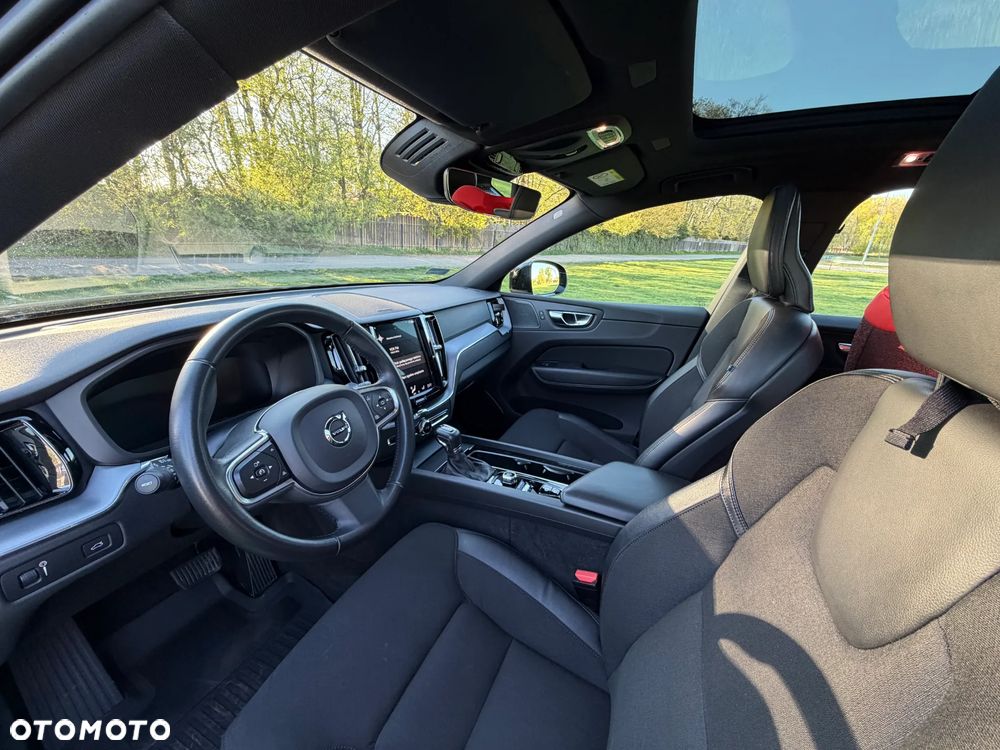 Volvo XC 60 D4 Momentum Pro - 19