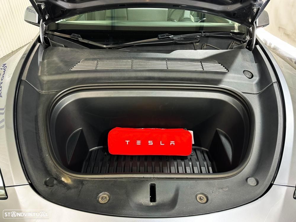 Tesla Model Y Long Range Dual Motor AWD - 58