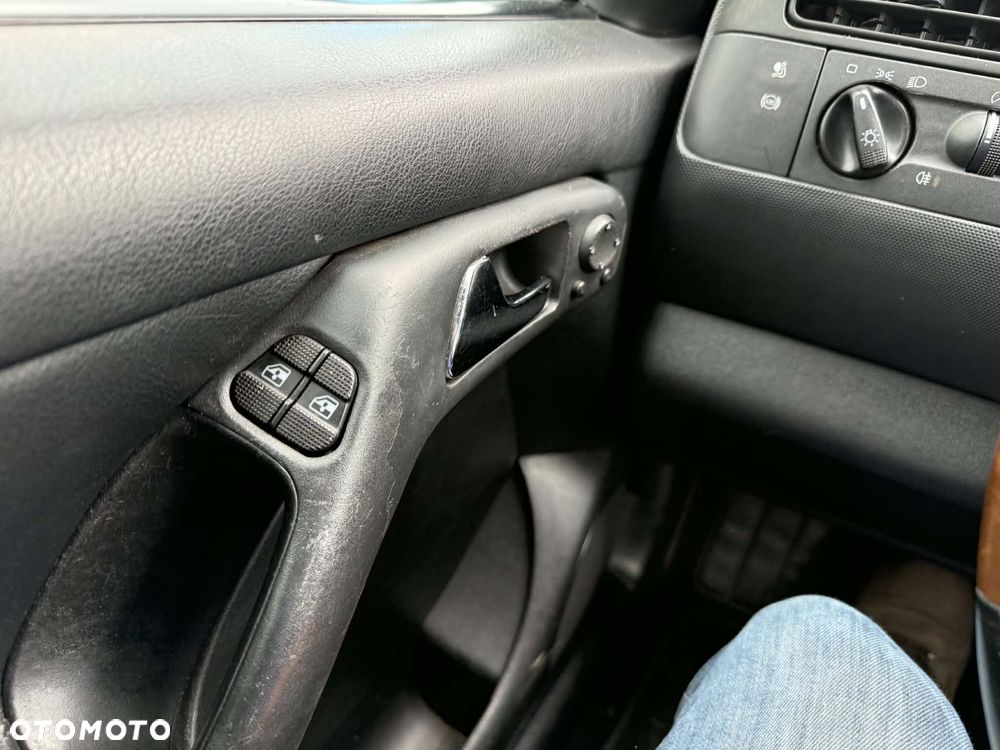 Volkswagen Golf - 6