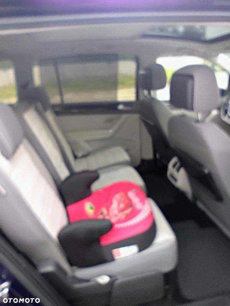 Volkswagen Touran - 13