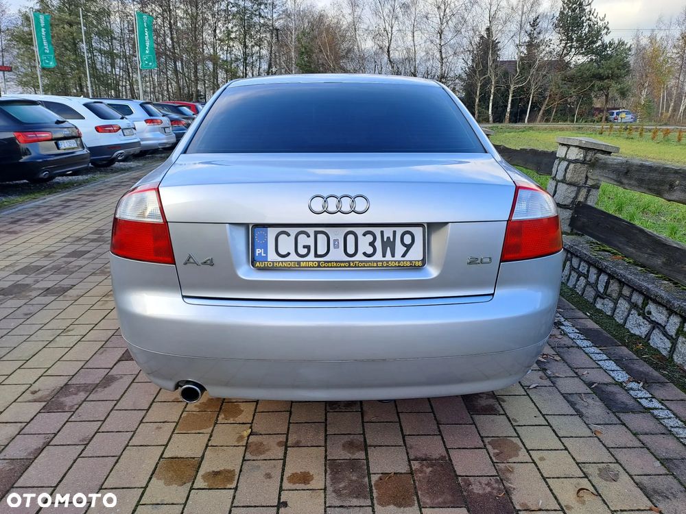 Audi A4 Limousine - 12
