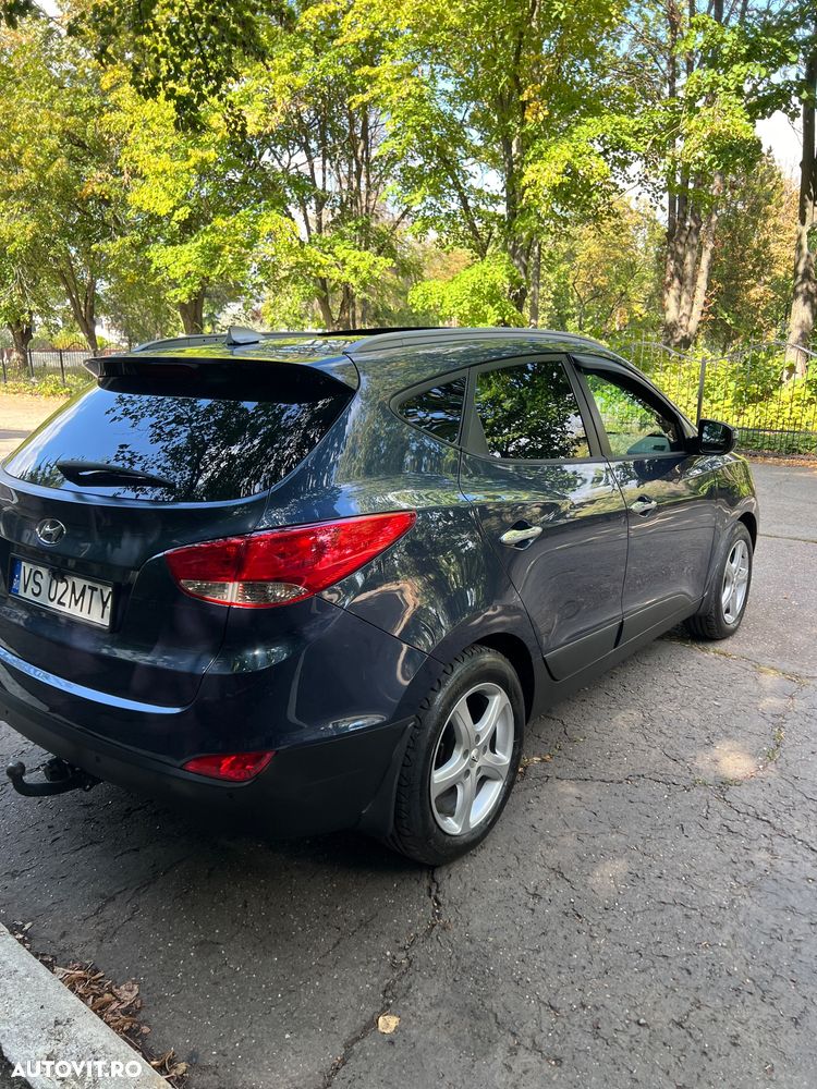 Hyundai ix35 2.0 CRDI High 4WD GLS Aut. Style HEAT+ - 3