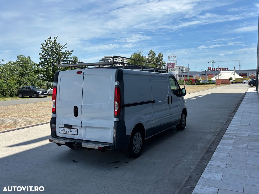 Opel Vivaro - 9