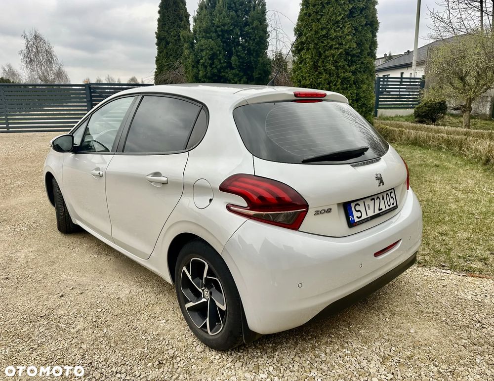 Peugeot 208 1.2 PureTech Allure - 9