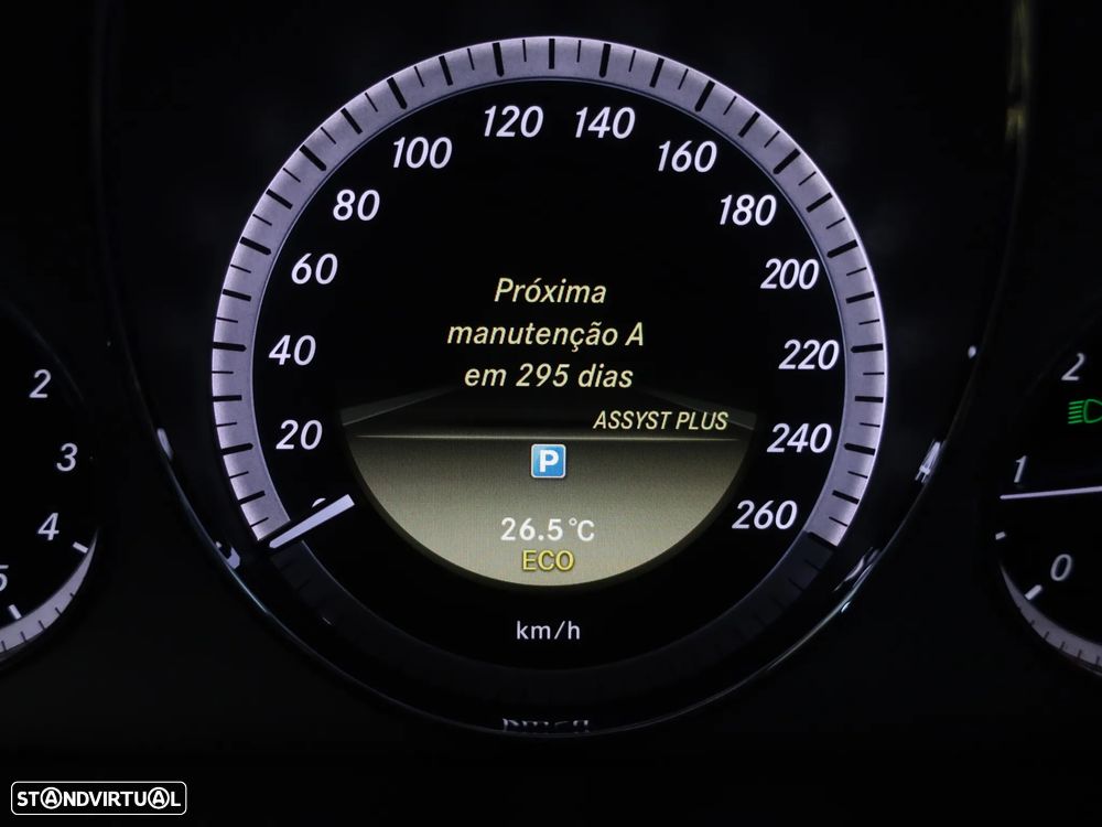 Mercedes-Benz E 250 CDi Avantgarde BlueEfficiency - 17