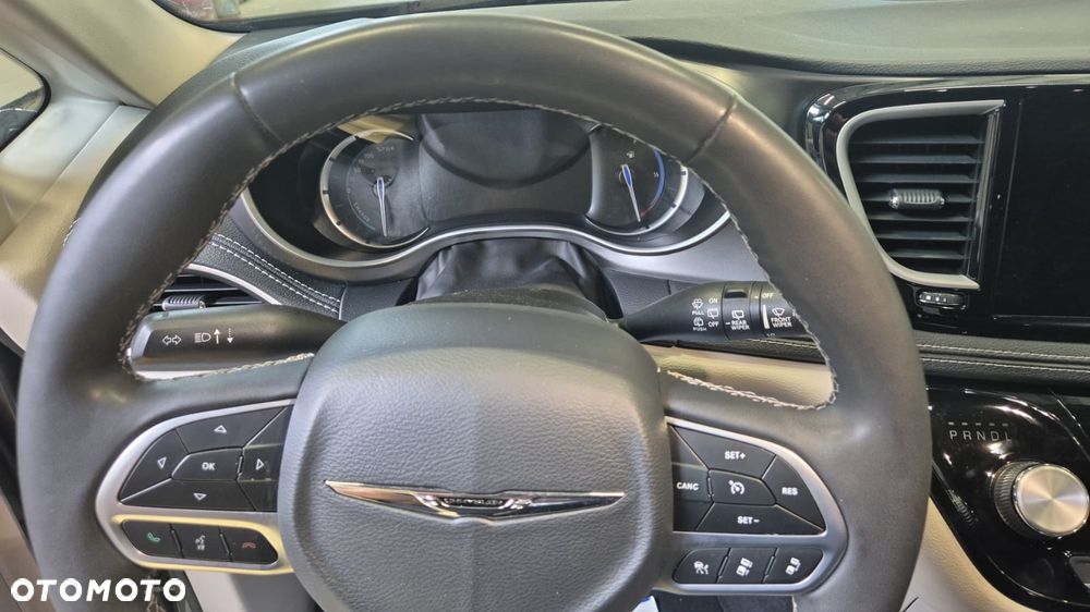 Chrysler Pacifica - 19