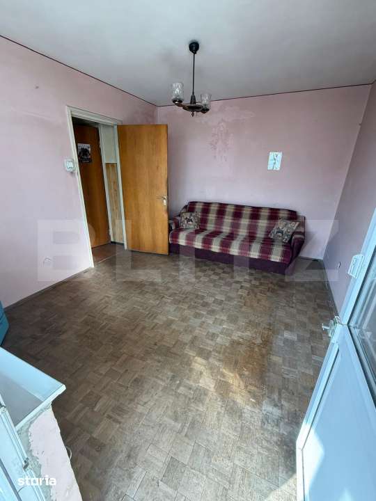 Apartament 2 camere, etaj intermediar, zona centrala, lift nou — fotografia 1