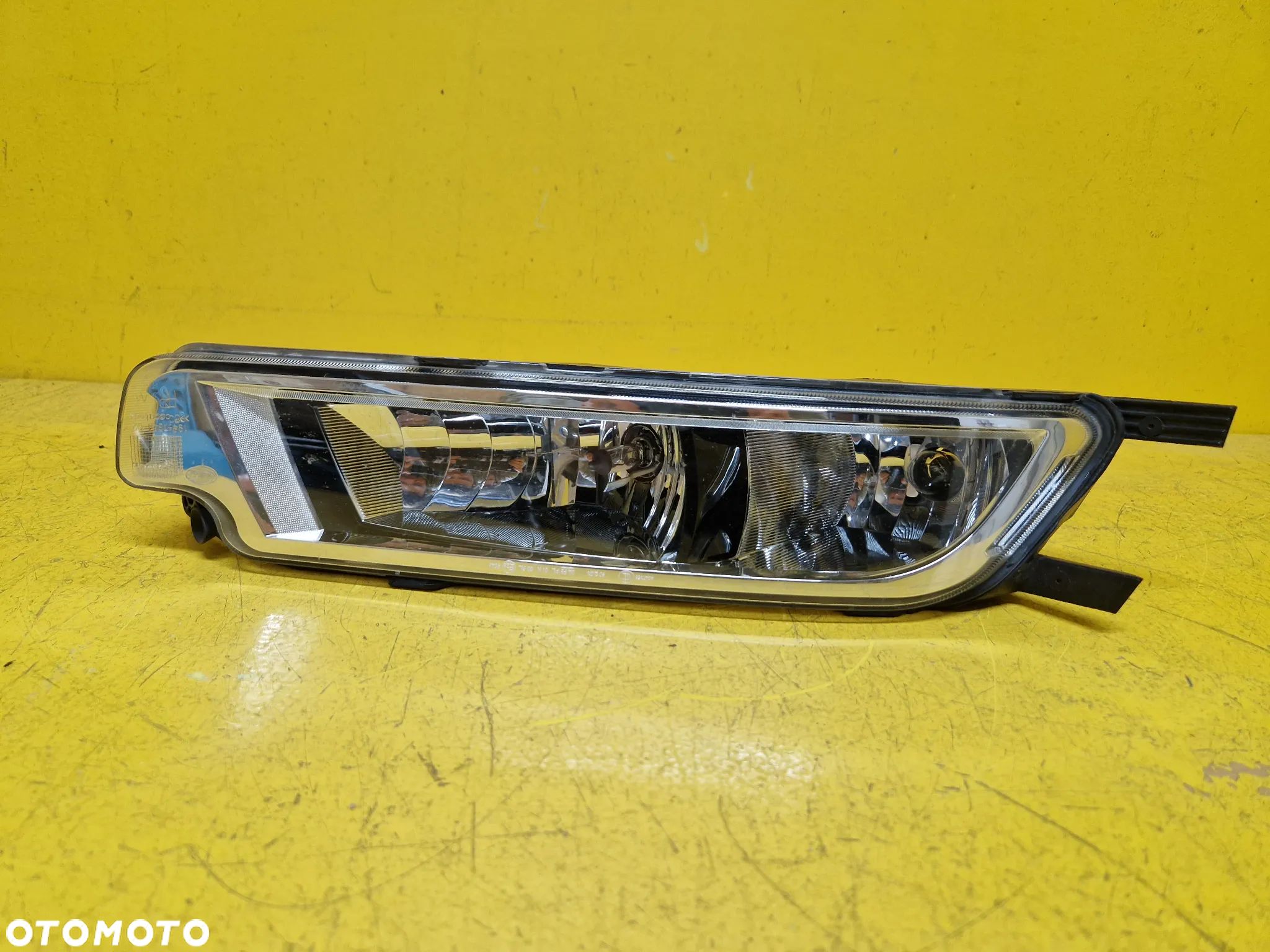 VW PASSAT B8 HALOGEN PRAWY PRZOD 3G0941662E - 1