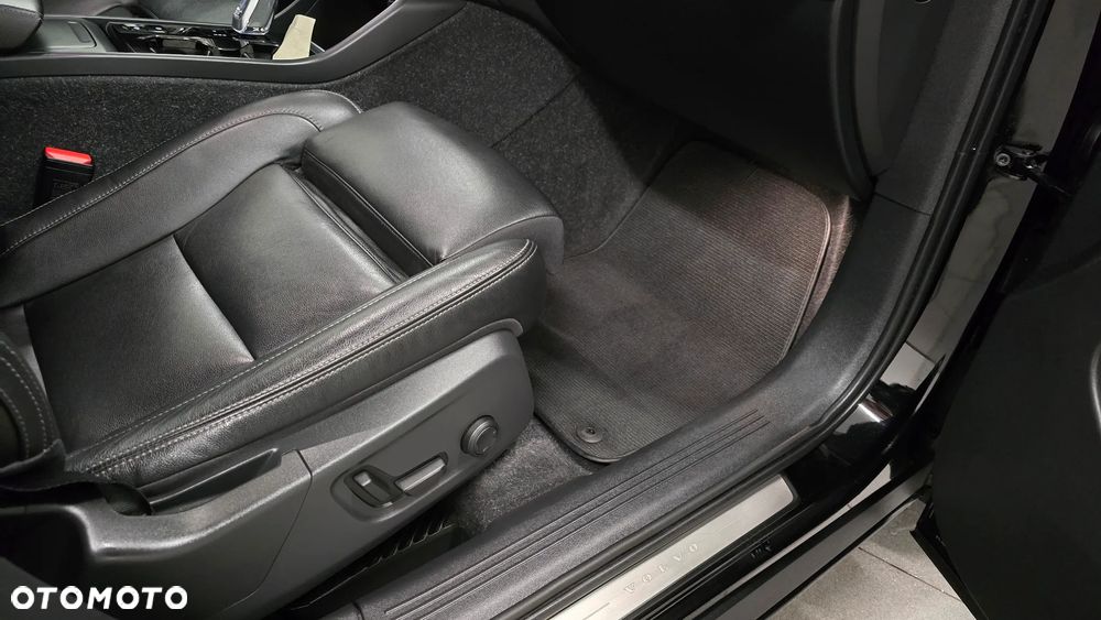 Volvo XC 40 D4 AWD Inscription - 20