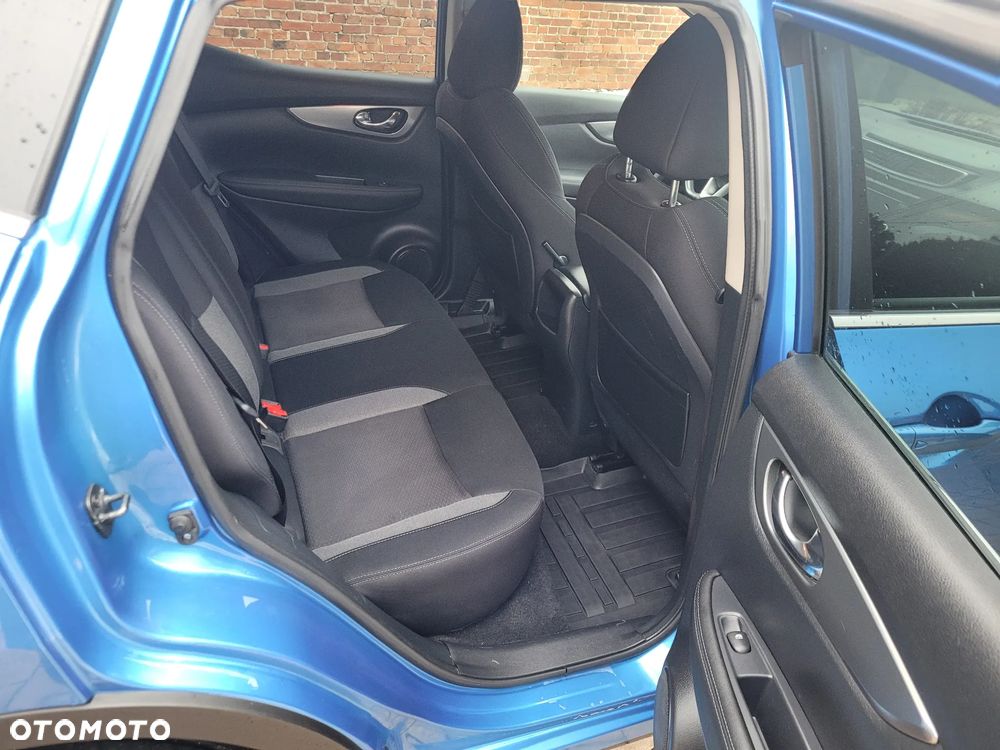 Nissan Qashqai 1.3 DIG-T N-CONNECTA - 17