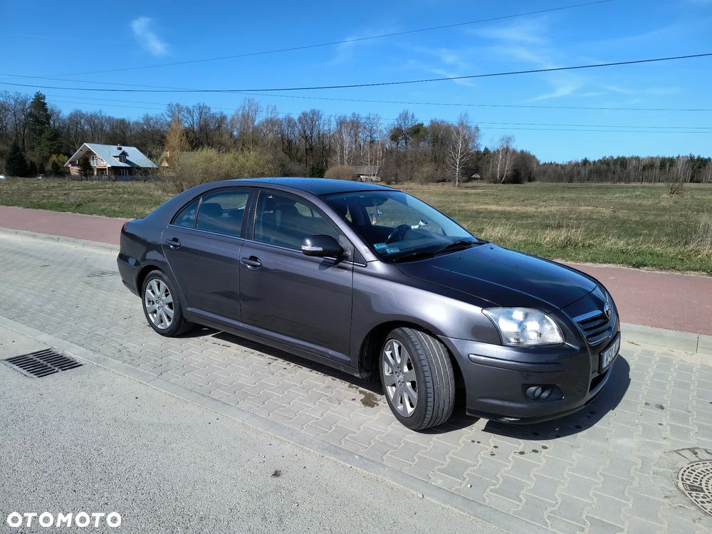 Toyota Avensis 2.0 D-4D - 1