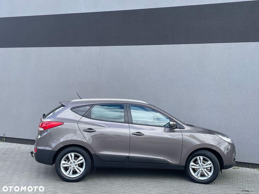 Hyundai ix35 2.0 CRDi 4WD Fifa World Cup Gold Edition - 7