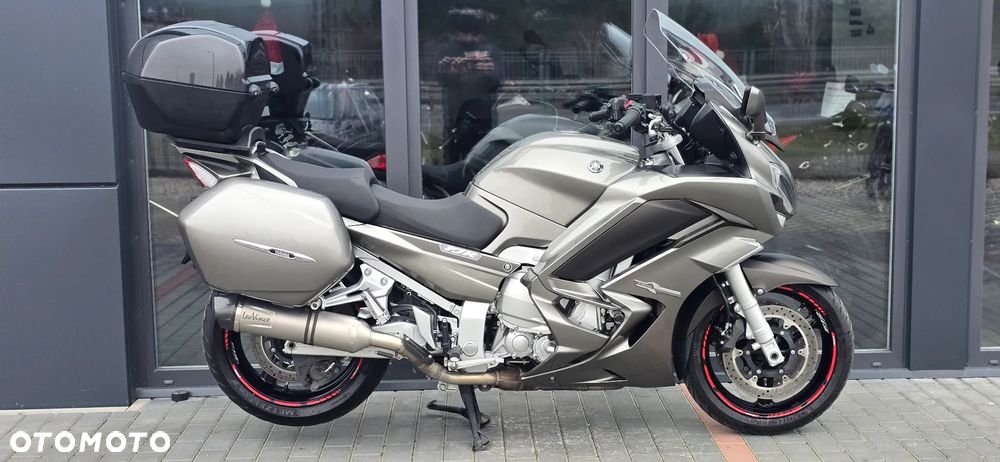 Yamaha FJR - 2