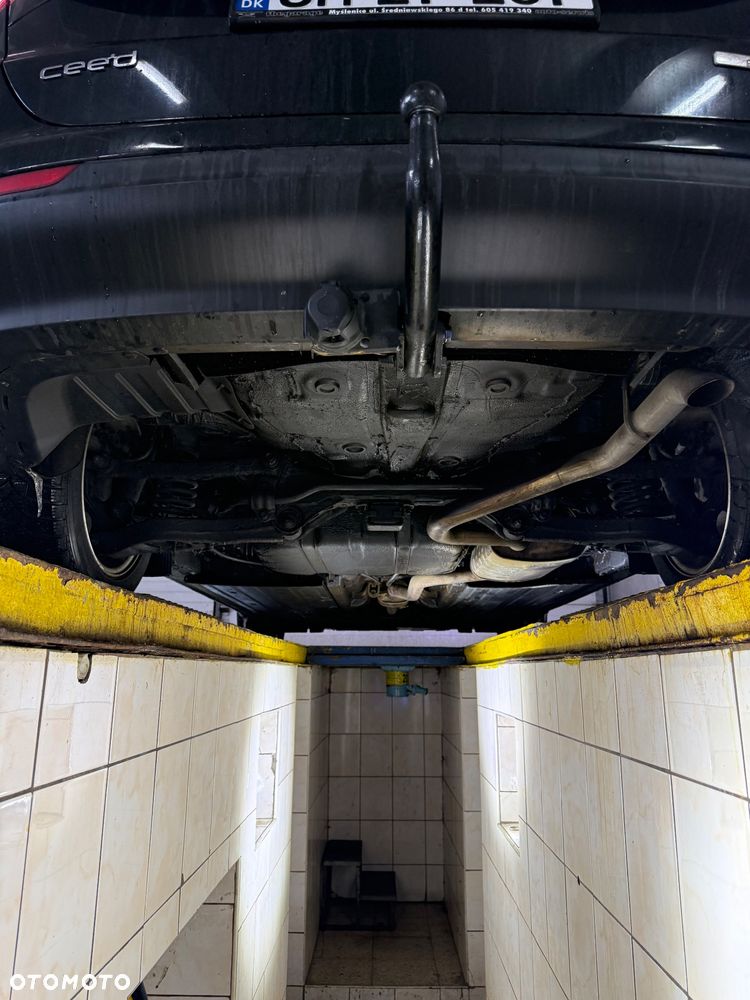 Kia Ceed 1.6 CRDi L Business Line - 37