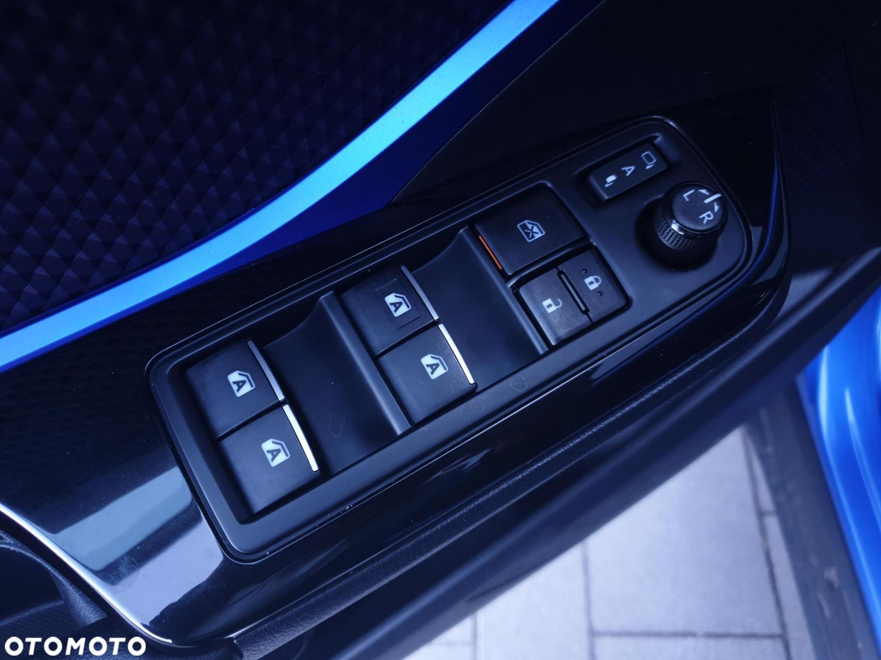 Toyota C-HR 1.2 T Dynamic - 15