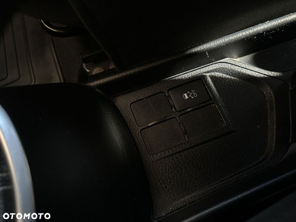 Toyota Yaris 1.33 Premium EU6 - 26