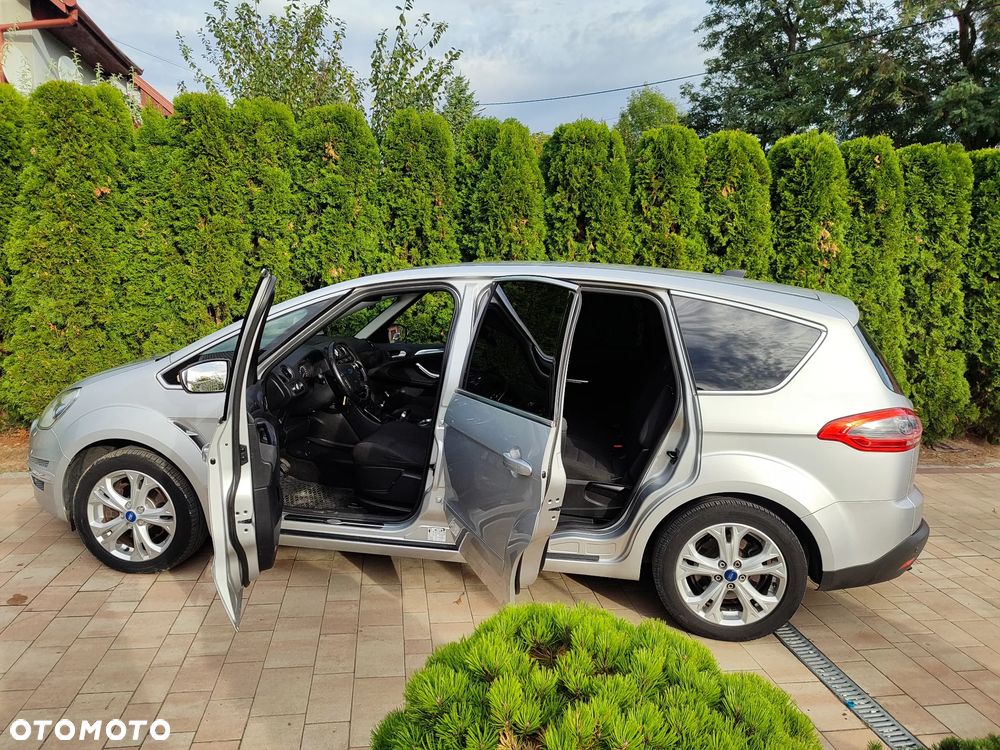 Ford S-Max - 17