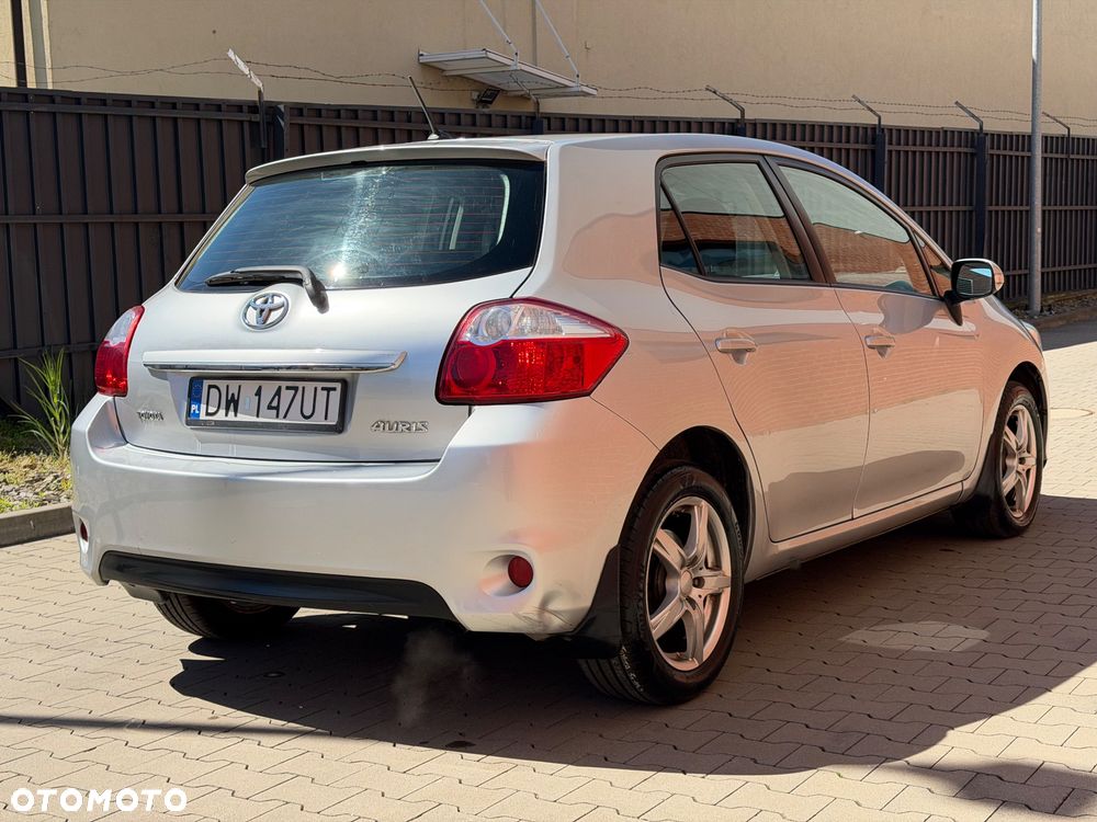 Toyota Auris - 4