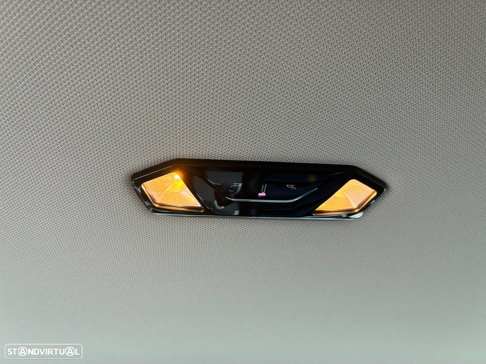 BMW 218 Active Tourer i Line Luxury Auto - 33