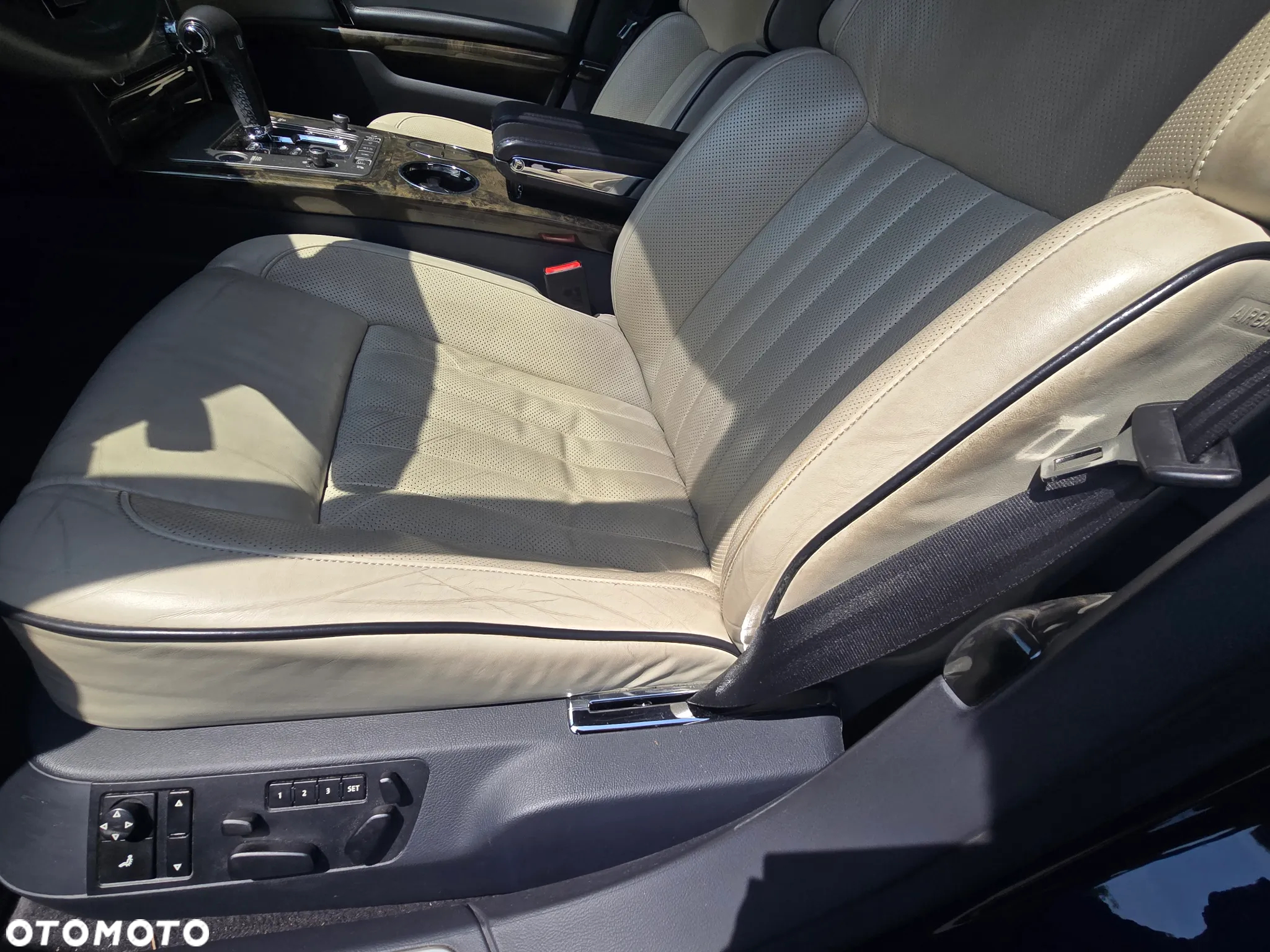 Volkswagen Phaeton 3.0 V6 TDI DPF 4MOTION Automatik (4 Sitzer) - 31