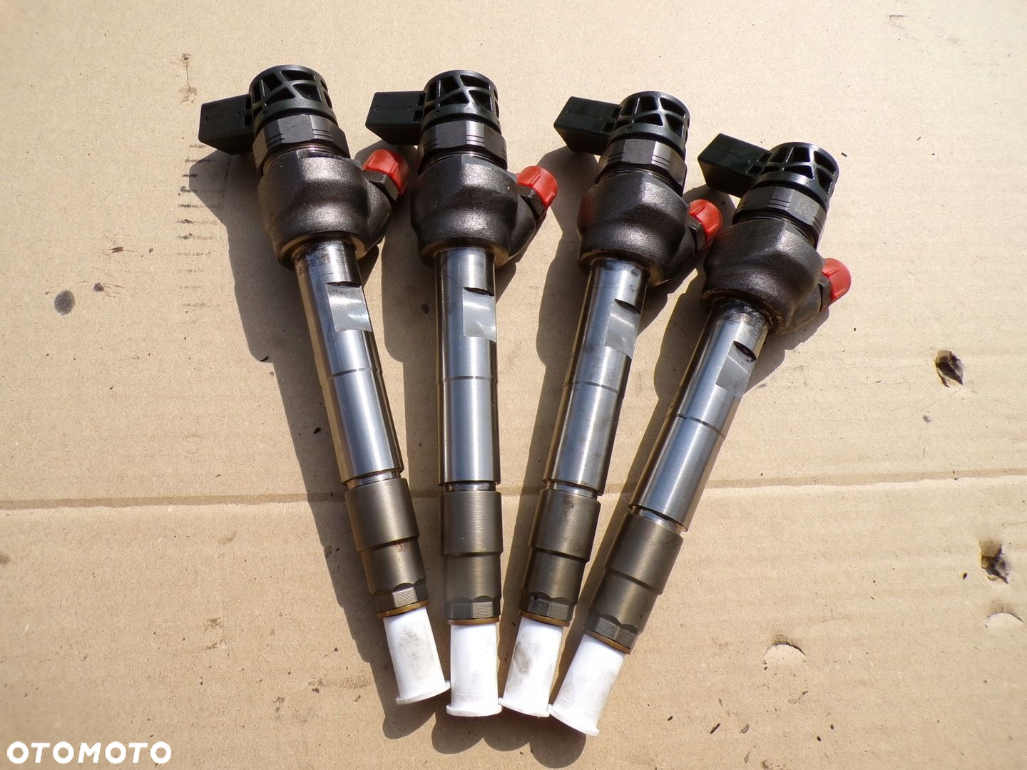 WTRYSKIWACZ BMW F10 F20 G01 2.0 D B47D20A 0445110743 - 4