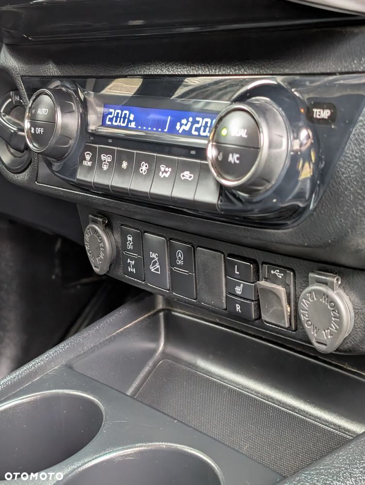 Toyota Hilux - 13